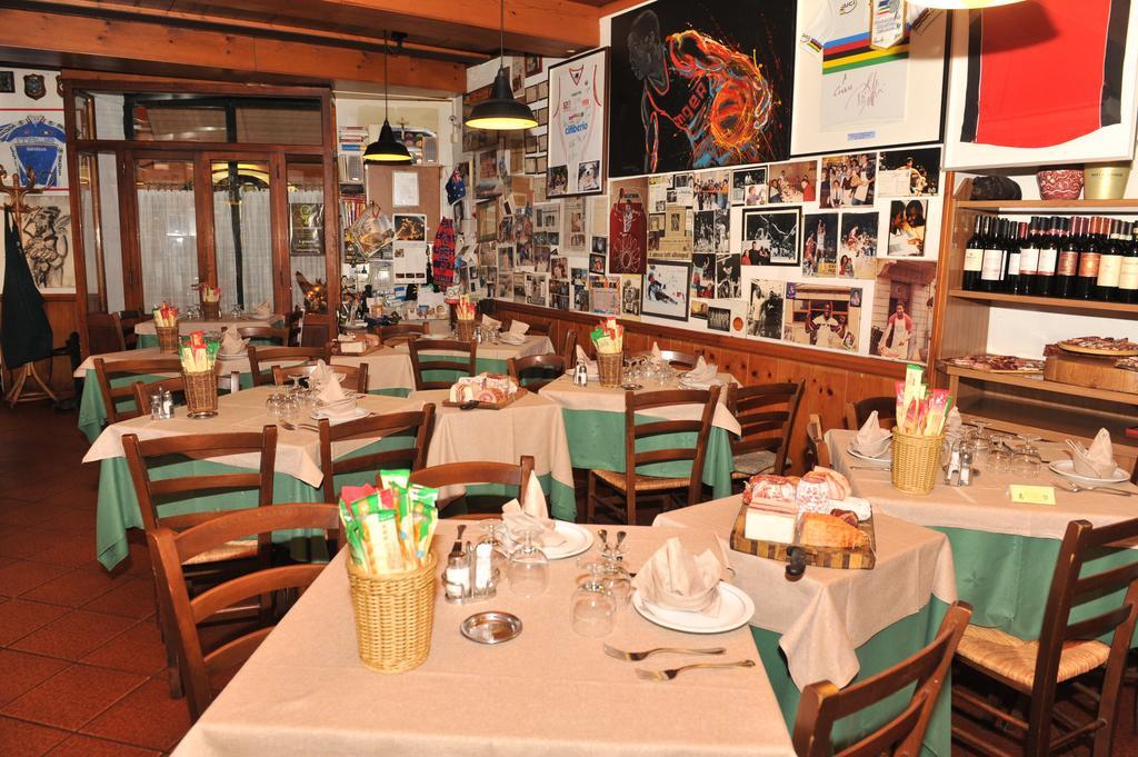 Albergo Bologna วาเรเซ ภายนอก รูปภาพ